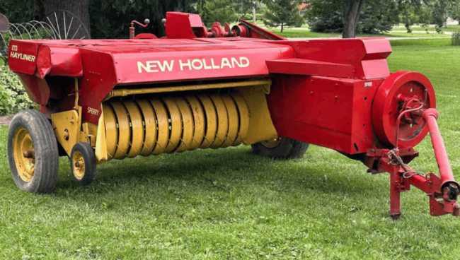 New Holland 273 baler New Holland 273 baler